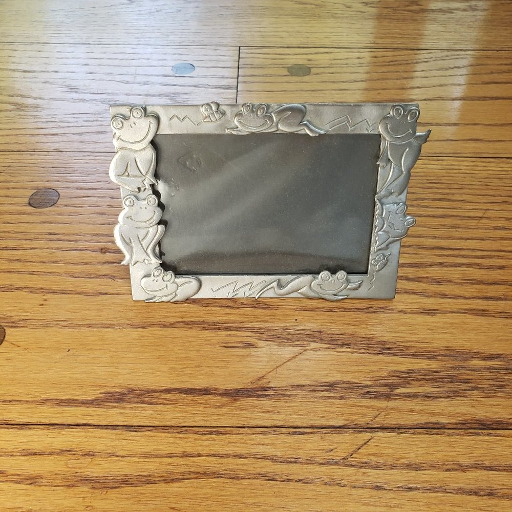 Metal Frog Picture Frame 3x4.5 Small Cute Animal Tabletop Photo Holder